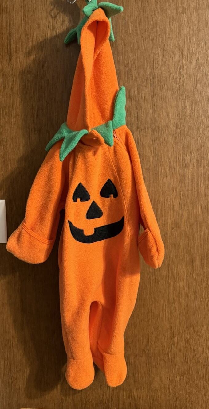 Confetti Kids unisex Pumpkin warm Halloween Costume 6-9months zip sides thick